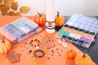 amazon 2,000-Piece Halloween Bead Kit 