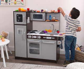 walmart-kidkraft-uptown-espresso-play-kitchen-2021