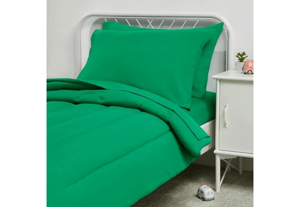 Amazon Basics Toddler Bedding Set
