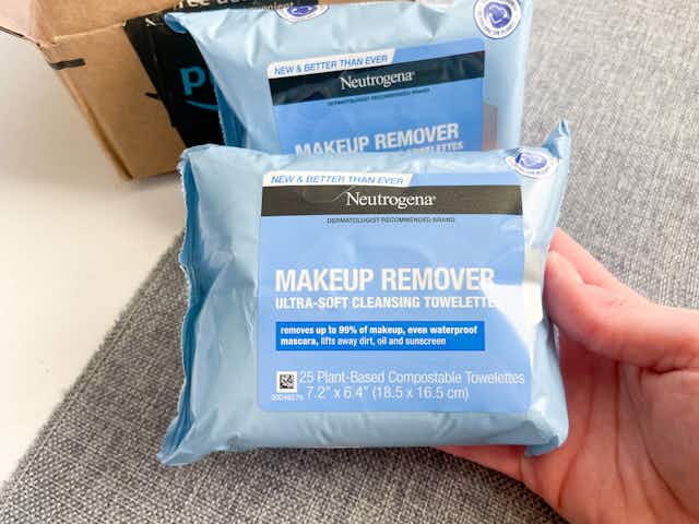 Neutrogena 25-Count Makeup Wipes, as Low as $4 on Amazon card image
