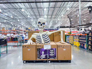 costco-giant-ground-breaking-skeleton-3