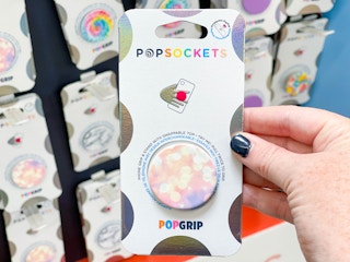 popsockets being held