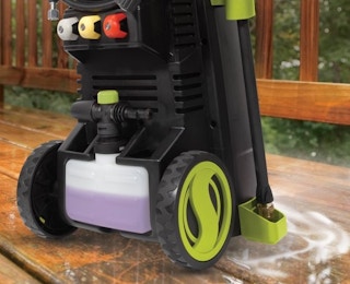 walmart-sun-joe-pressure-washer-112221-aa