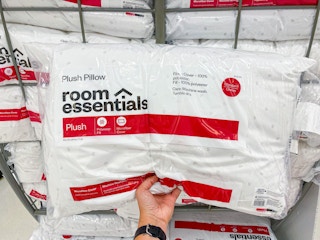 room-essentials-bed-pillows-target2