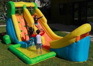zulily-inflatable-slide-jan-2023