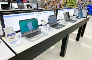 walmart chromebook area aisle 2022 3 1649792128 1649792128