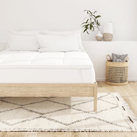 Linens & Hutch Plush Mattress Topper
