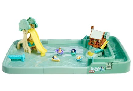 Little Tikes Bluey Camp Pond