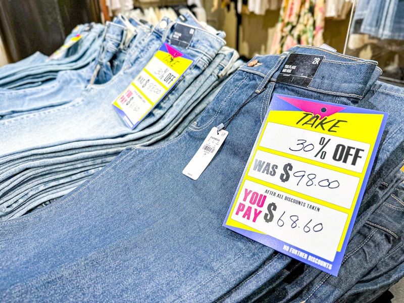 express store closings liquidation 30 percent off jeans