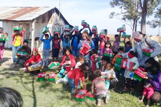 operation-christmas-child-sv-15