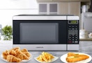 farberware microwave on a kitchen counter