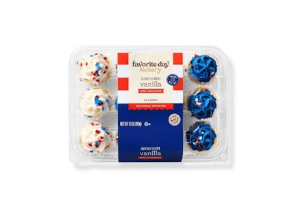 Favorite Day Patriotic Mini Cupcakes