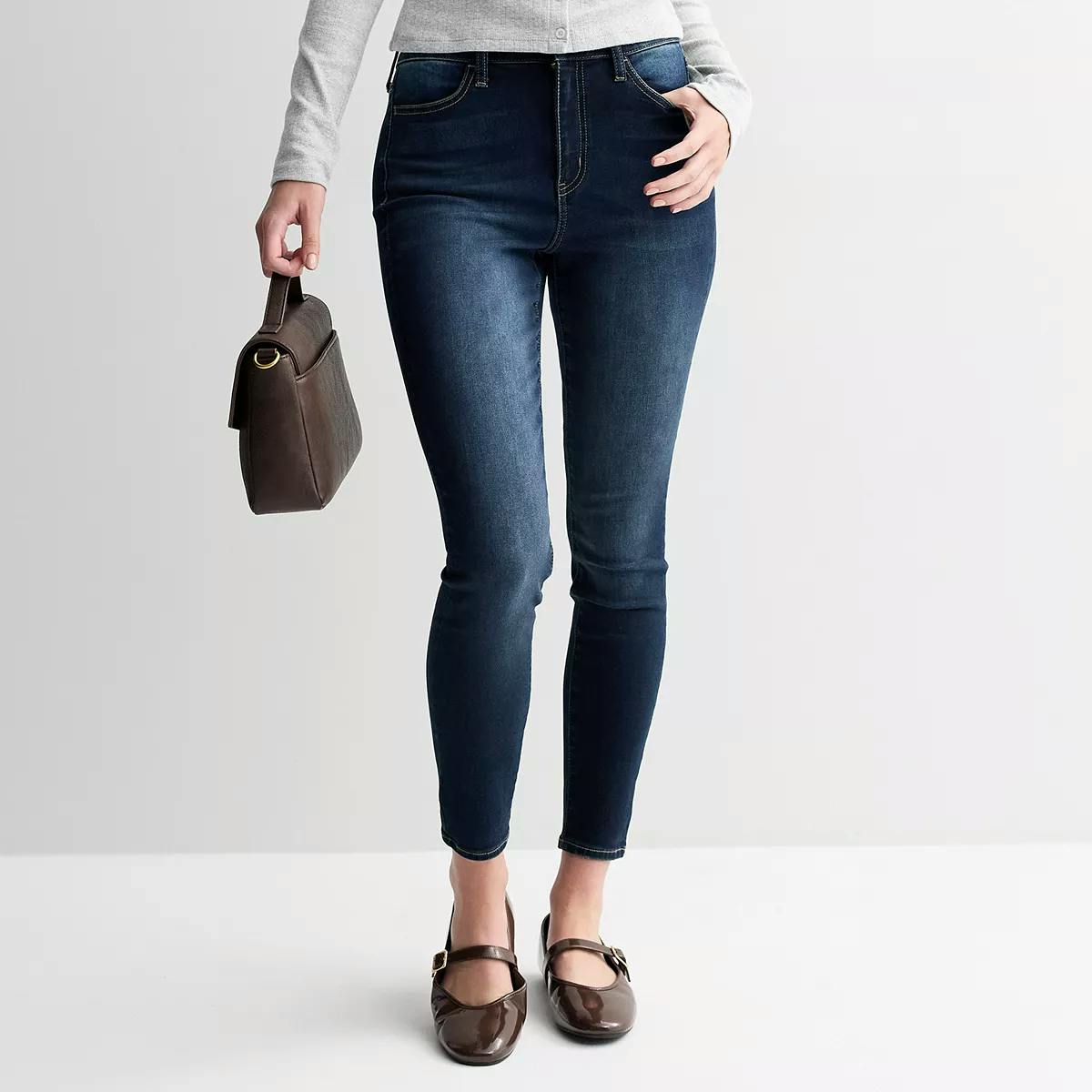 Juniors' High-Rise Jeggings
