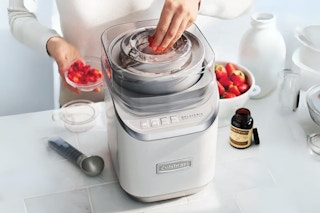 ice cream maker lifestyle