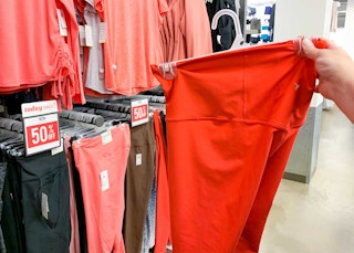 old-navy-womens-activewear-2021-leggings