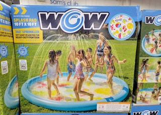 giant splash pad featuring sprinklers