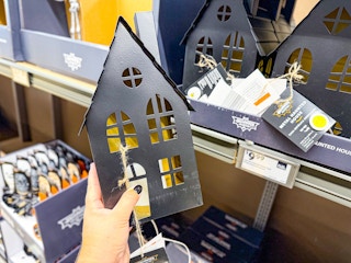 aldi-halloween-metal-haunted-house