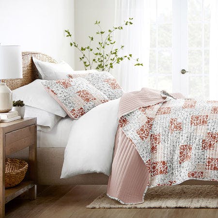 Linens & Hutch Quilted Coverlet Set