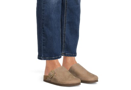 Time and Tru Women's Buckle Clogs