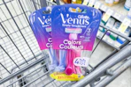 venus colors disposable razors in a shopping cart