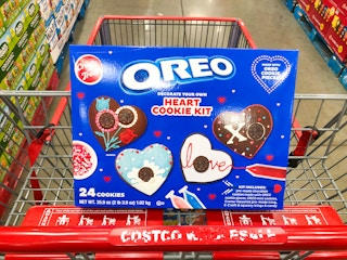 costco create a treat valentine oreo heart cookie kit jan 2023 1673547925 1673547925