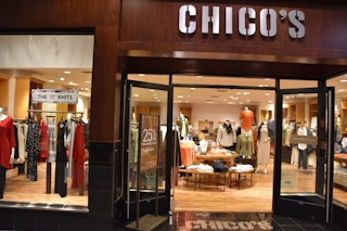 Chicos store front mall of america