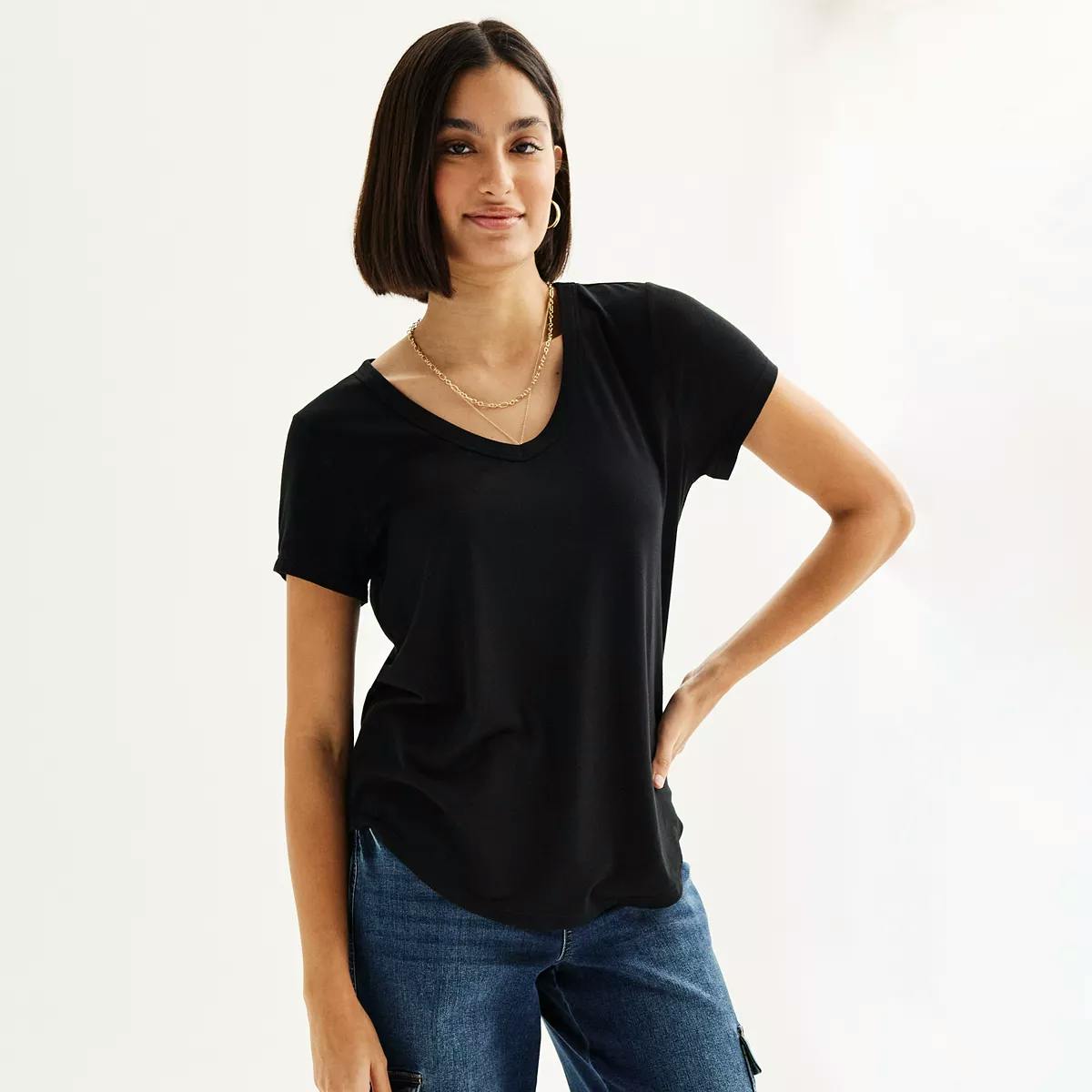 Juniors' Short Sleeve V-Neck Tee