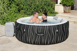 SaluSpa Hollywood AirJet Inflatable Circle Hot Tub