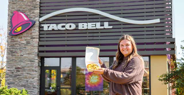 Taco Bell's Cheesy Jalapeno Mexican Pizza is Coming to Menus Sept. 7 card image
