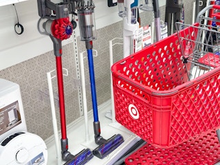 dyson-v8-vacuum-target1