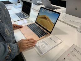 Refurbished Apple MacBooks, Starting at $265 at Daily Steals (Reg. $1,300+)