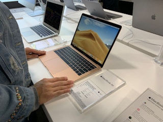 20191022 best buy black friday apple macbook air 006 1573152034