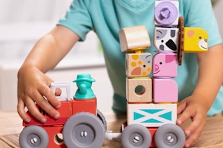 Walmart-Melissa-and-Doug-farm-blockables-1