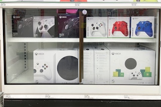 xbox series s holiday console target 2022 1 1668956920 1668956920