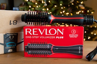 revlon one step volumizer plus blow dryer hot air brush amazon holiday sale 2022 14 1669147040 1669147041