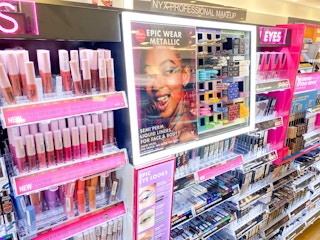 NYX lip area display