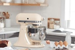 KitchenAid Artisan Series 5 Quart Tilt Head Stand Mixer