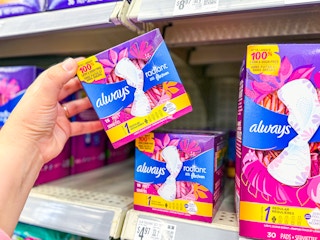 walmart-Always-Radiant-with-FlexFoam-Pads-kcl-2