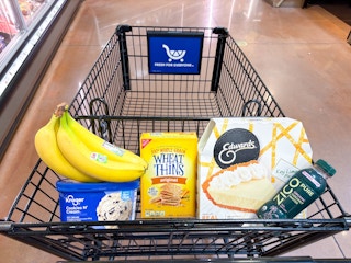 freebies and moneymakers groceries in shopping cart