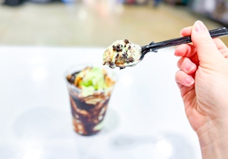 Costco mint chocolate sundae-3