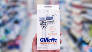 hand holding gillette razor