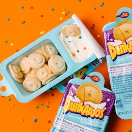 Dunkaroos Vanilla Cookies 6-Packs: Get 5 Boxes for $27.62 on Amazon card image