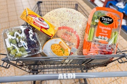 aldi-weekly-deals-012826-pizza-cheese-melt-mac-and-cheese-grapes-vegteable-tray