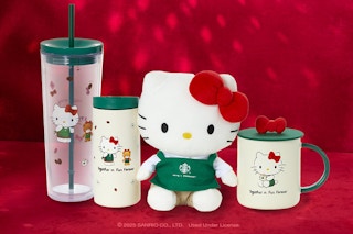 starbucks X hello kitty collab