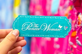 Close up a Pioneer Woman clothing tag at Walmart