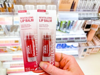 Neutrogena revitalizing lip balm