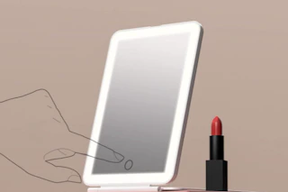 Rechargeable Travel Makeup Mirror-amazon