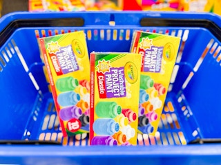 3 Crayola Paint Sets in Walmart shopping basket