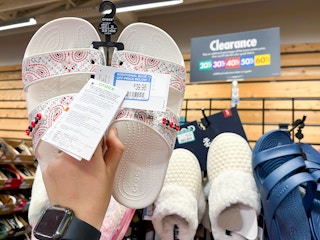 dsw croc clearance 5 011022 1641838056 1641838056