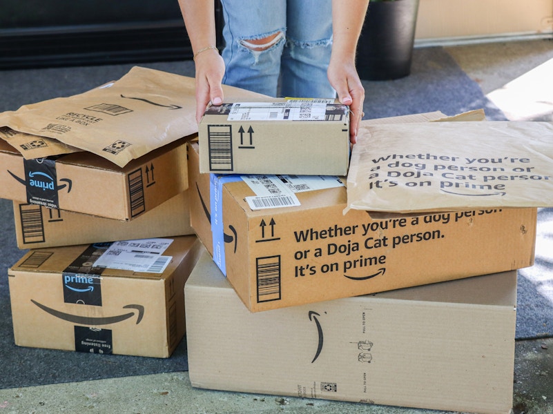 Amazon-prime-boxes-delivery-packages-porch-model-kcl-ms-03